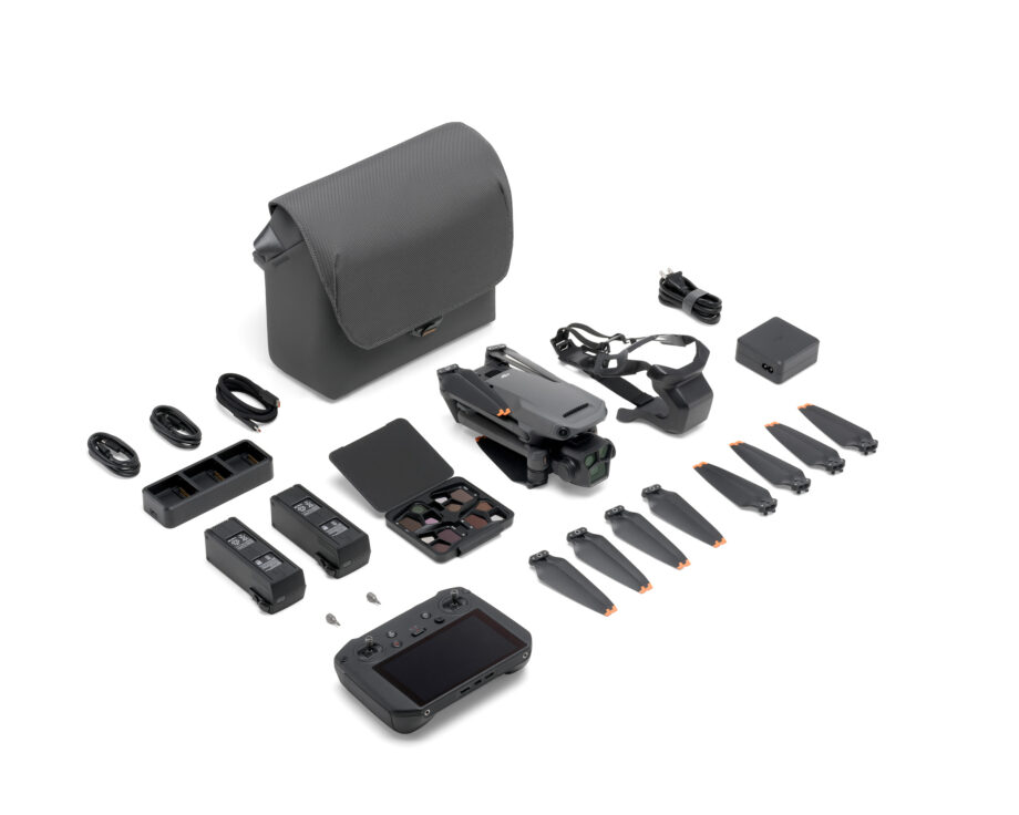 DJI Mavic 3 Pro Cine Premium Combo (DJI RC Pro)