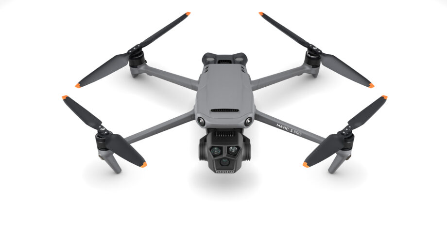 DJI Mavic 3 Pro Fly More Combo (DJI RC)