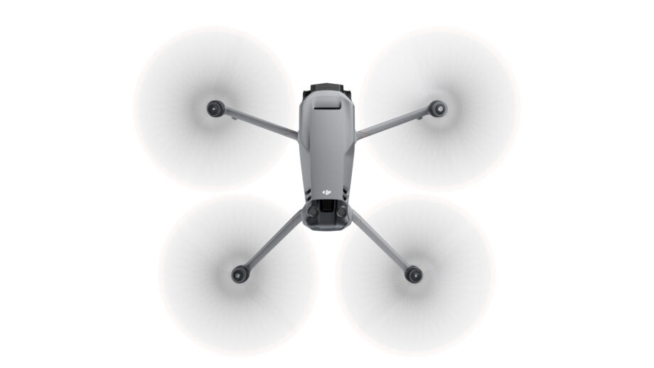 DJI Mavic 3 Pro Fly More Combo (DJI RC)