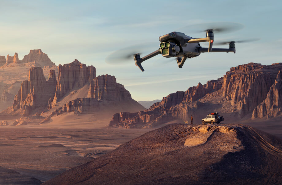 DJI Mavic 3 Pro Fly More Combo (DJI RC Pro)