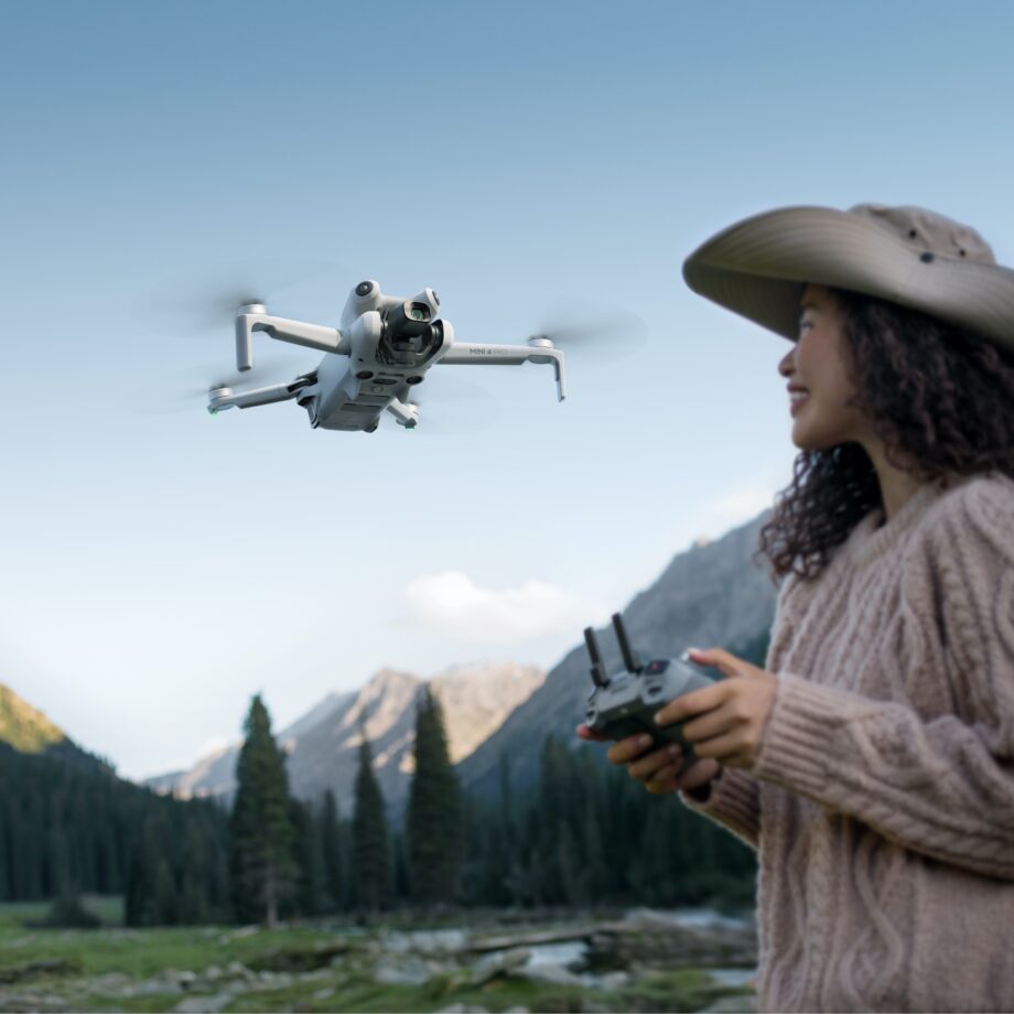 DJI Mini 4 Pro Fly More Combo (DJI RC2)