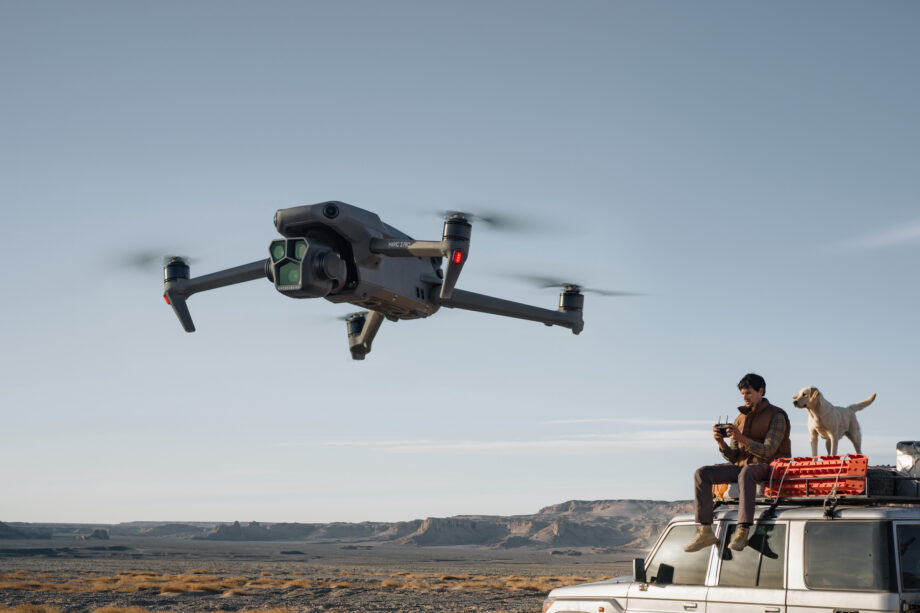 DJI Mavic 3 Pro Fly More Combo (DJI RC Pro)