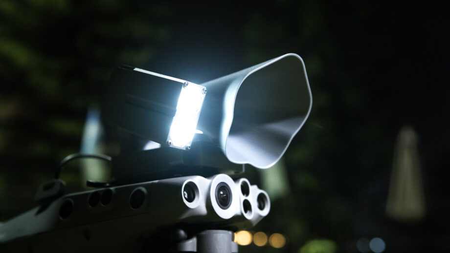 CZI LP12 Searchlight and Speaker System - M30-serien
