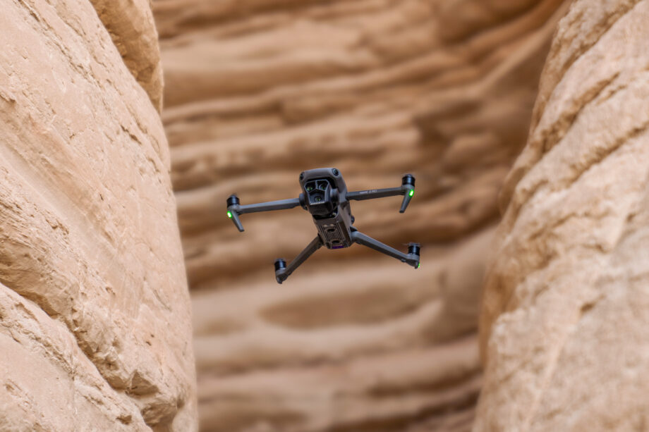 DJI Mavic 3 Pro Fly More Combo (DJI RC Pro)