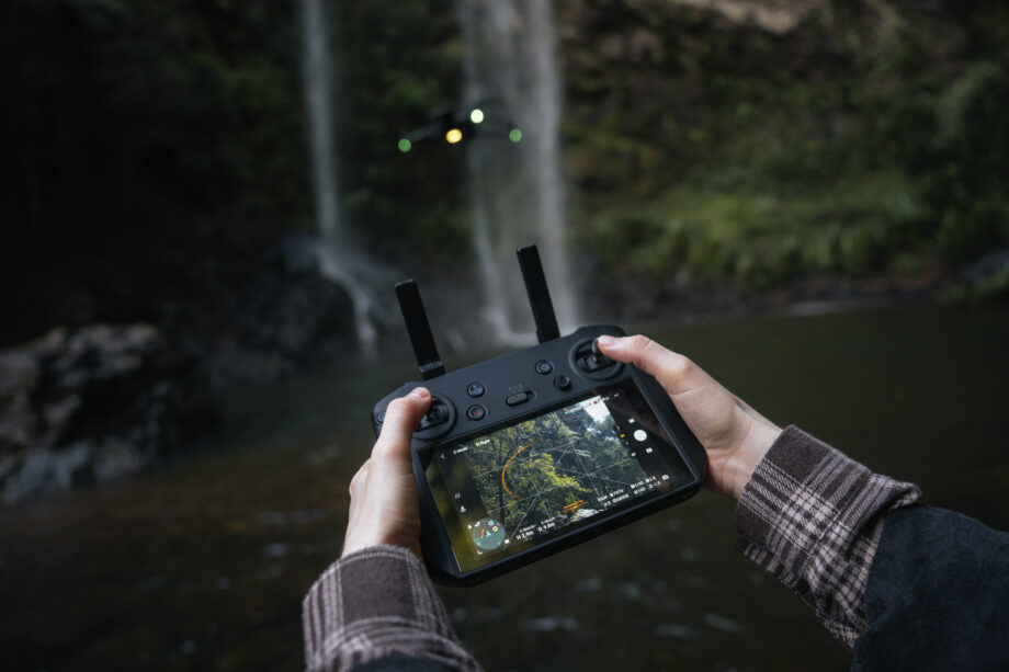 DJI Mavic 3 Pro Fly More Combo (DJI RC Pro)