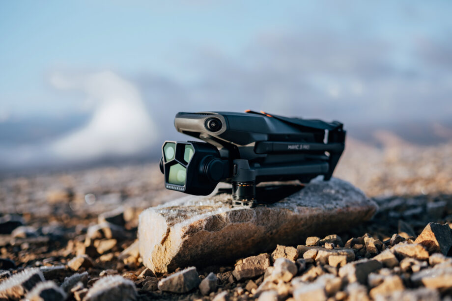 DJI Mavic 3 Pro Fly More Combo (DJI RC)