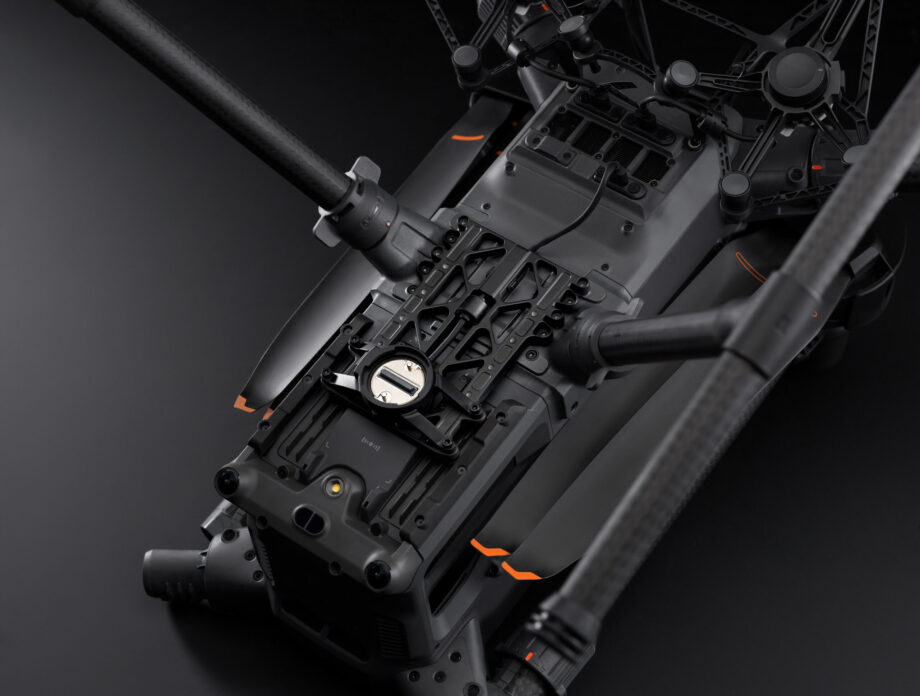 DJI Matrice 400 Third Gimbal Connector